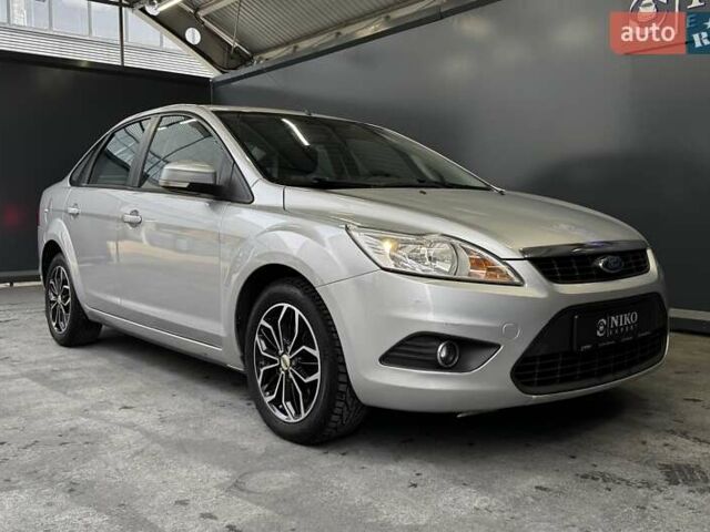 Серый Форд Фокус, объемом двигателя 1.6 л и пробегом 174 тыс. км за 6000 $, фото 25 на Automoto.ua