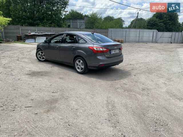Серый Форд Фокус, объемом двигателя 2 л и пробегом 209 тыс. км за 6250 $, фото 2 на Automoto.ua