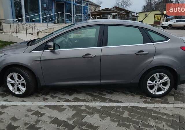 Серый Форд Фокус, объемом двигателя 1.6 л и пробегом 235 тыс. км за 7200 $, фото 2 на Automoto.ua