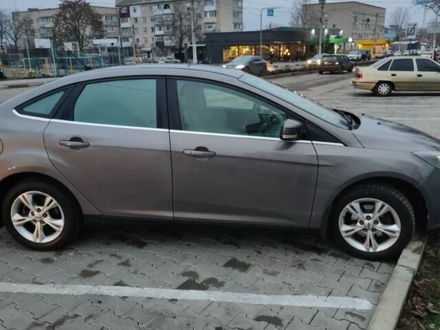 Серый Форд Фокус, объемом двигателя 1.6 л и пробегом 235 тыс. км за 7200 $, фото 5 на Automoto.ua