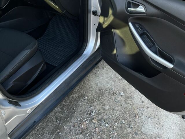 Серый Форд Фокус, объемом двигателя 1.6 л и пробегом 176 тыс. км за 7300 $, фото 14 на Automoto.ua