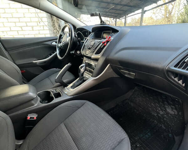 Сірий Форд Фокус, об'ємом двигуна 2 л та пробігом 186 тис. км за 7500 $, фото 7 на Automoto.ua