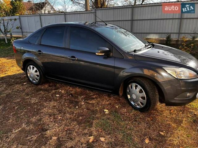 Серый Форд Фокус, объемом двигателя 1.6 л и пробегом 300 тыс. км за 6300 $, фото 16 на Automoto.ua