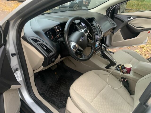 Серый Форд Фокус, объемом двигателя 2 л и пробегом 256 тыс. км за 7500 $, фото 6 на Automoto.ua