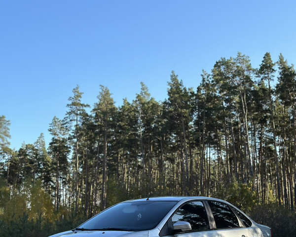 Серый Форд Фокус, объемом двигателя 1.6 л и пробегом 117 тыс. км за 7500 $, фото 1 на Automoto.ua