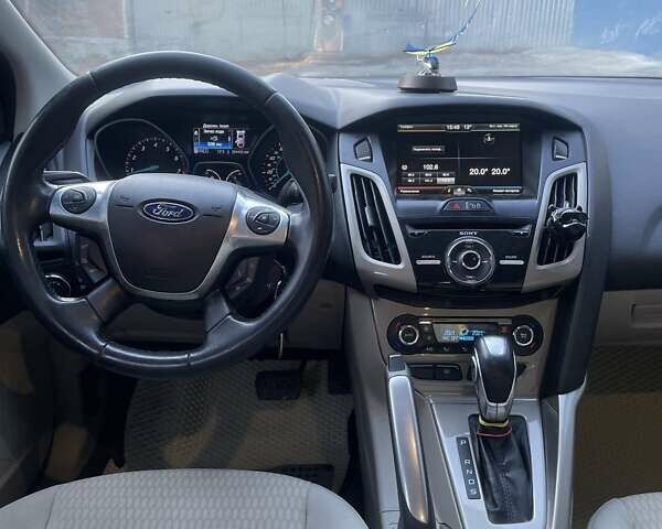 Серый Форд Фокус, объемом двигателя 2 л и пробегом 204 тыс. км за 6100 $, фото 2 на Automoto.ua