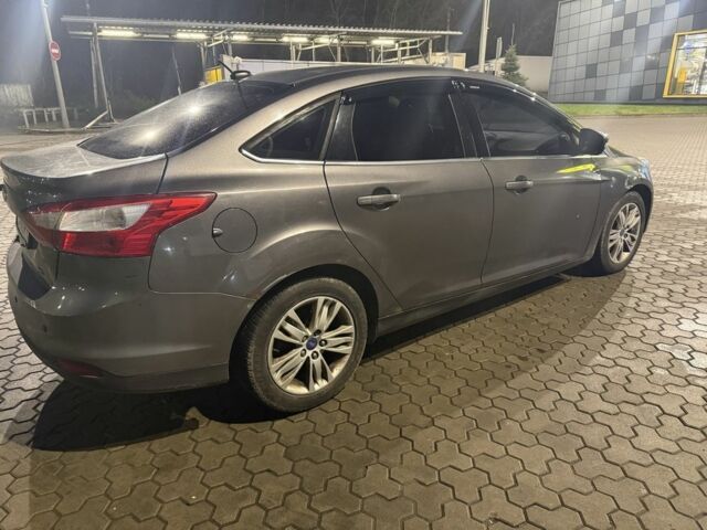 Серый Форд Фокус, объемом двигателя 2 л и пробегом 225 тыс. км за 6150 $, фото 4 на Automoto.ua