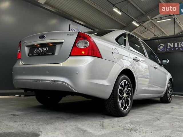 Серый Форд Фокус, объемом двигателя 1.6 л и пробегом 174 тыс. км за 6000 $, фото 17 на Automoto.ua