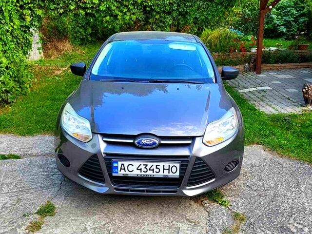 Серый Форд Фокус, объемом двигателя 2 л и пробегом 192 тыс. км за 5400 $, фото 2 на Automoto.ua