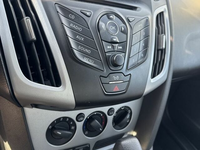 Серый Форд Фокус, объемом двигателя 2 л и пробегом 215 тыс. км за 6200 $, фото 13 на Automoto.ua