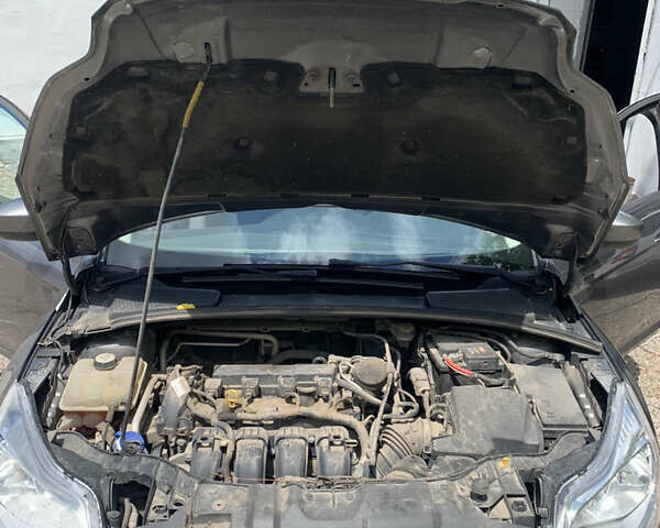 Серый Форд Фокус, объемом двигателя 2 л и пробегом 209 тыс. км за 6250 $, фото 3 на Automoto.ua