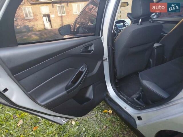 Серый Форд Фокус, объемом двигателя 2 л и пробегом 225 тыс. км за 6500 $, фото 10 на Automoto.ua