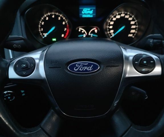 Серый Форд Фокус, объемом двигателя 1.6 л и пробегом 235 тыс. км за 7200 $, фото 6 на Automoto.ua