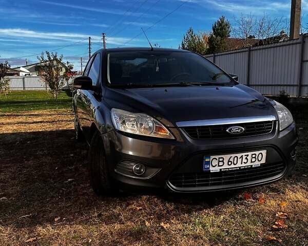 Серый Форд Фокус, объемом двигателя 1.6 л и пробегом 300 тыс. км за 6300 $, фото 3 на Automoto.ua