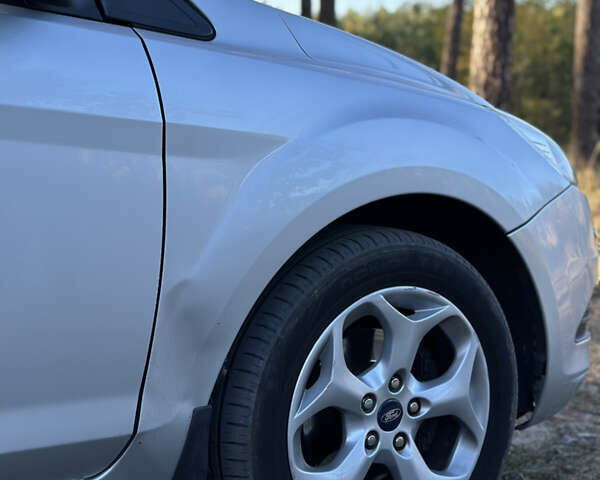 Серый Форд Фокус, объемом двигателя 1.6 л и пробегом 117 тыс. км за 7500 $, фото 8 на Automoto.ua