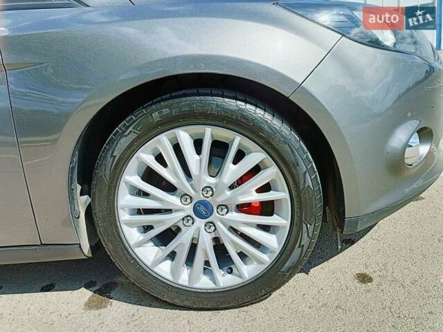 Серый Форд Фокус, объемом двигателя 2 л и пробегом 209 тыс. км за 7000 $, фото 9 на Automoto.ua