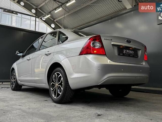 Серый Форд Фокус, объемом двигателя 1.6 л и пробегом 174 тыс. км за 6000 $, фото 11 на Automoto.ua