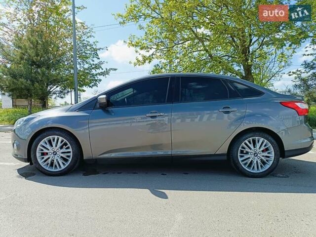 Серый Форд Фокус, объемом двигателя 2 л и пробегом 209 тыс. км за 7000 $, фото 4 на Automoto.ua