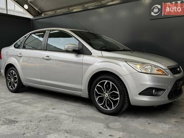 Серый Форд Фокус, объемом двигателя 1.6 л и пробегом 174 тыс. км за 6000 $, фото 23 на Automoto.ua