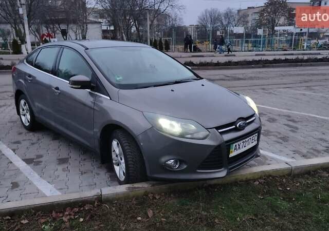 Серый Форд Фокус, объемом двигателя 1.6 л и пробегом 235 тыс. км за 7200 $, фото 11 на Automoto.ua