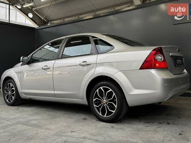 Серый Форд Фокус, объемом двигателя 1.6 л и пробегом 174 тыс. км за 6000 $, фото 8 на Automoto.ua