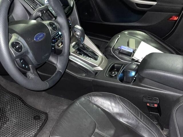 Серый Форд Фокус, объемом двигателя 2 л и пробегом 160 тыс. км за 6000 $, фото 5 на Automoto.ua