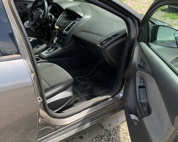 Серый Форд Фокус, объемом двигателя 2 л и пробегом 209 тыс. км за 6250 $, фото 4 на Automoto.ua