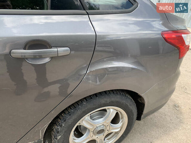 Серый Форд Фокус, объемом двигателя 2 л и пробегом 209 тыс. км за 6250 $, фото 8 на Automoto.ua