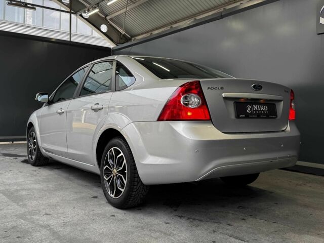 Сірий Форд Фокус, об'ємом двигуна 1.6 л та пробігом 174 тис. км за 5900 $, фото 3 на Automoto.ua