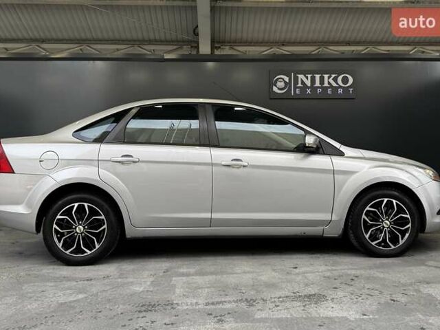 Серый Форд Фокус, объемом двигателя 1.6 л и пробегом 174 тыс. км за 6000 $, фото 22 на Automoto.ua