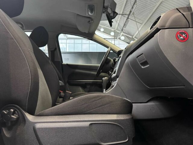 Сірий Форд Фокус, об'ємом двигуна 1.6 л та пробігом 174 тис. км за 5900 $, фото 14 на Automoto.ua