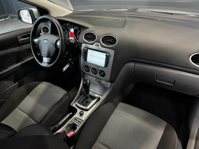 Сірий Форд Фокус, об'ємом двигуна 1.6 л та пробігом 174 тис. км за 5900 $, фото 13 на Automoto.ua