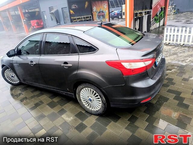 Сірий Форд Фокус, об'ємом двигуна 2 л та пробігом 260 тис. км за 3500 $, фото 5 на Automoto.ua