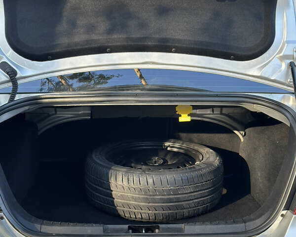 Серый Форд Фокус, объемом двигателя 1.6 л и пробегом 117 тыс. км за 7500 $, фото 6 на Automoto.ua