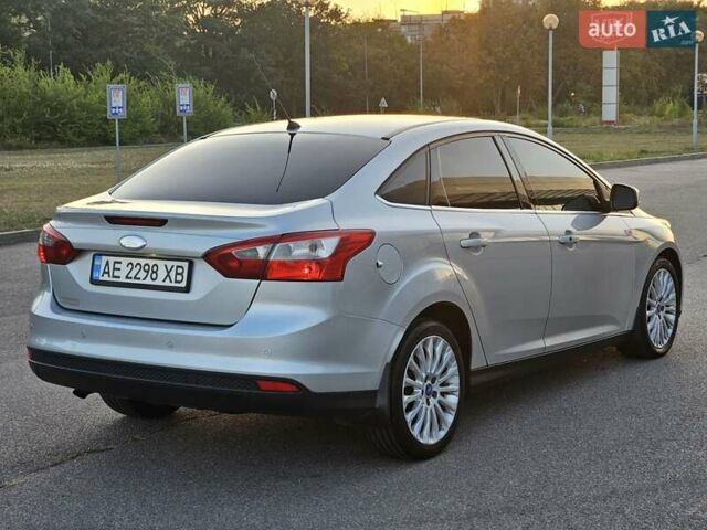 Форд Фокус 2011 у Кам'янське (Дніпродзержинськ) на Automoto.ua Сірий Форд Фокус, об'ємом двигуна 1.56 л та пробігом 304 тис. км за 7200 $, фото 4 на Automoto.ua
