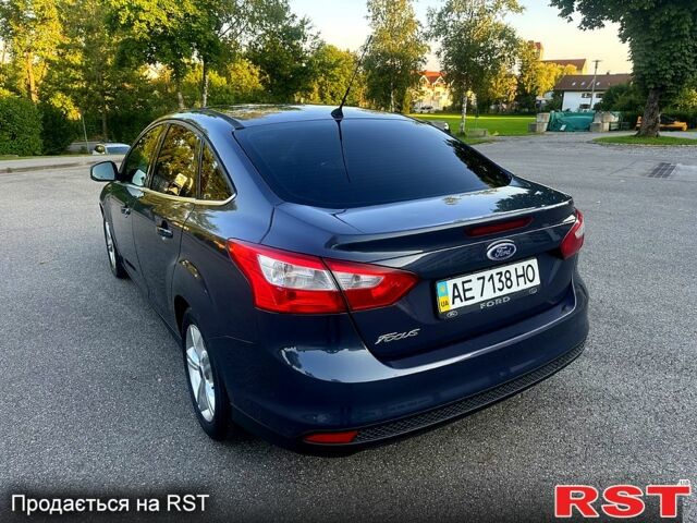 Серый Форд Фокус, объемом двигателя 1.6 л и пробегом 185 тыс. км за 7200 $, фото 5 на Automoto.ua