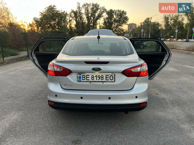 Сірий Форд Фокус, об'ємом двигуна 2 л та пробігом 250 тис. км за 5550 $, фото 29 на Automoto.ua