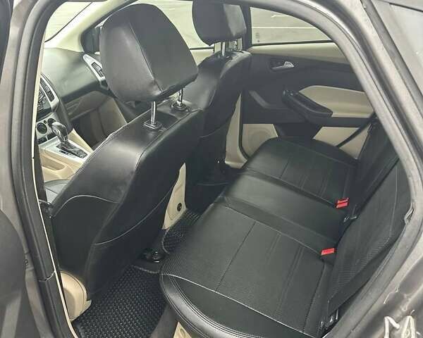 Серый Форд Фокус, объемом двигателя 2.01 л и пробегом 227 тыс. км за 6250 $, фото 10 на Automoto.ua