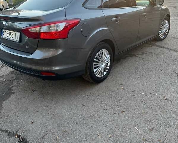 Серый Форд Фокус, объемом двигателя 2 л и пробегом 228 тыс. км за 6700 $, фото 13 на Automoto.ua