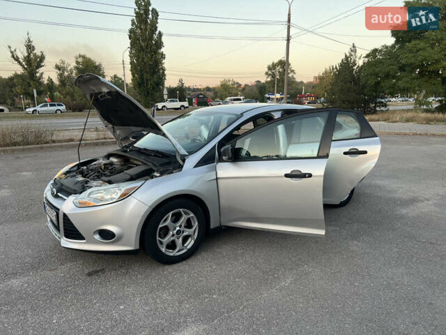 Сірий Форд Фокус, об'ємом двигуна 2 л та пробігом 250 тис. км за 5550 $, фото 32 на Automoto.ua