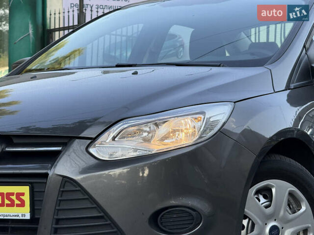 Серый Форд Фокус, объемом двигателя 2 л и пробегом 135 тыс. км за 7499 $, фото 2 на Automoto.ua