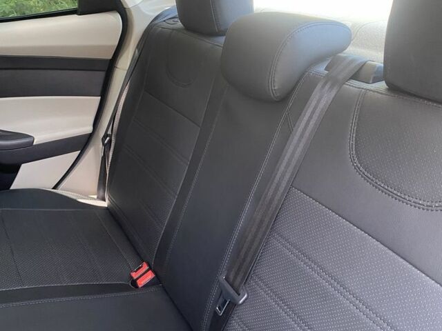 Серый Форд Фокус, объемом двигателя 2 л и пробегом 227 тыс. км за 6000 $, фото 5 на Automoto.ua