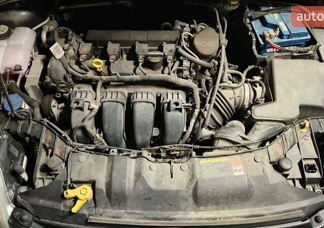 Серый Форд Фокус, объемом двигателя 2 л и пробегом 194 тыс. км за 7400 $, фото 12 на Automoto.ua