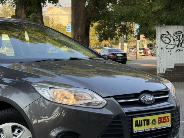 Сірий Форд Фокус, об'ємом двигуна 2 л та пробігом 135 тис. км за 7499 $, фото 4 на Automoto.ua
