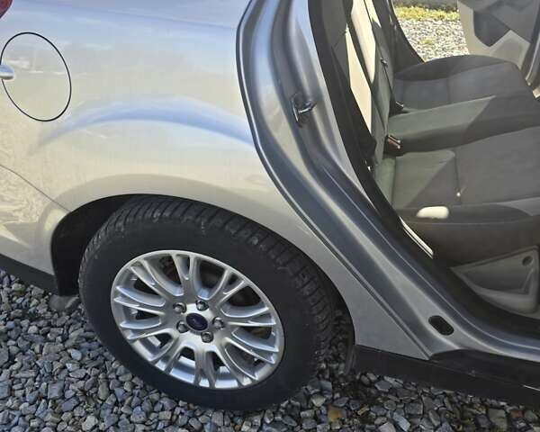 Сірий Форд Фокус, об'ємом двигуна 2 л та пробігом 218 тис. км за 6600 $, фото 15 на Automoto.ua