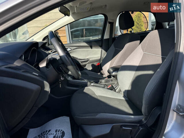 Серый Форд Фокус, объемом двигателя 2 л и пробегом 189 тыс. км за 8200 $, фото 19 на Automoto.ua