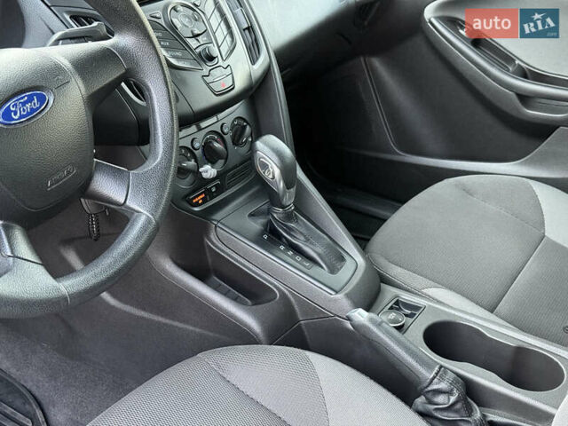 Сірий Форд Фокус, об'ємом двигуна 2 л та пробігом 135 тис. км за 7900 $, фото 8 на Automoto.ua