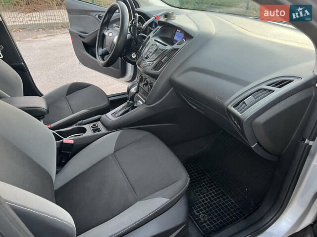 Сірий Форд Фокус, об'ємом двигуна 2 л та пробігом 250 тис. км за 5550 $, фото 23 на Automoto.ua