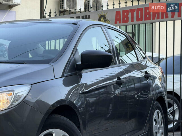 Серый Форд Фокус, объемом двигателя 2 л и пробегом 135 тыс. км за 7499 $, фото 3 на Automoto.ua