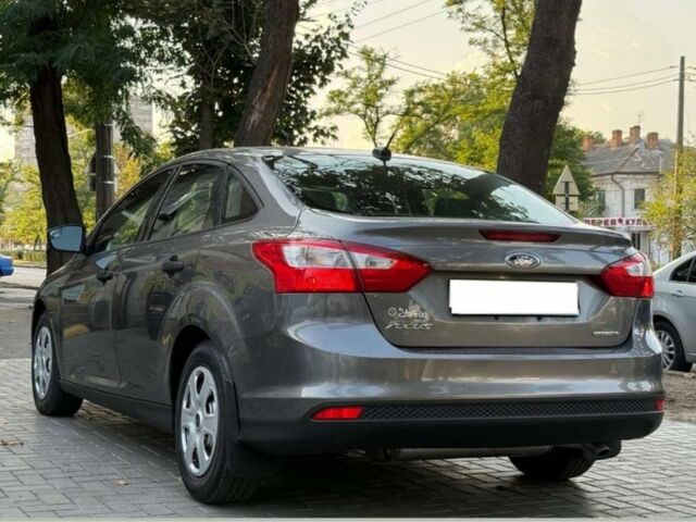 Серый Форд Фокус, объемом двигателя 2 л и пробегом 135 тыс. км за 7900 $, фото 2 на Automoto.ua